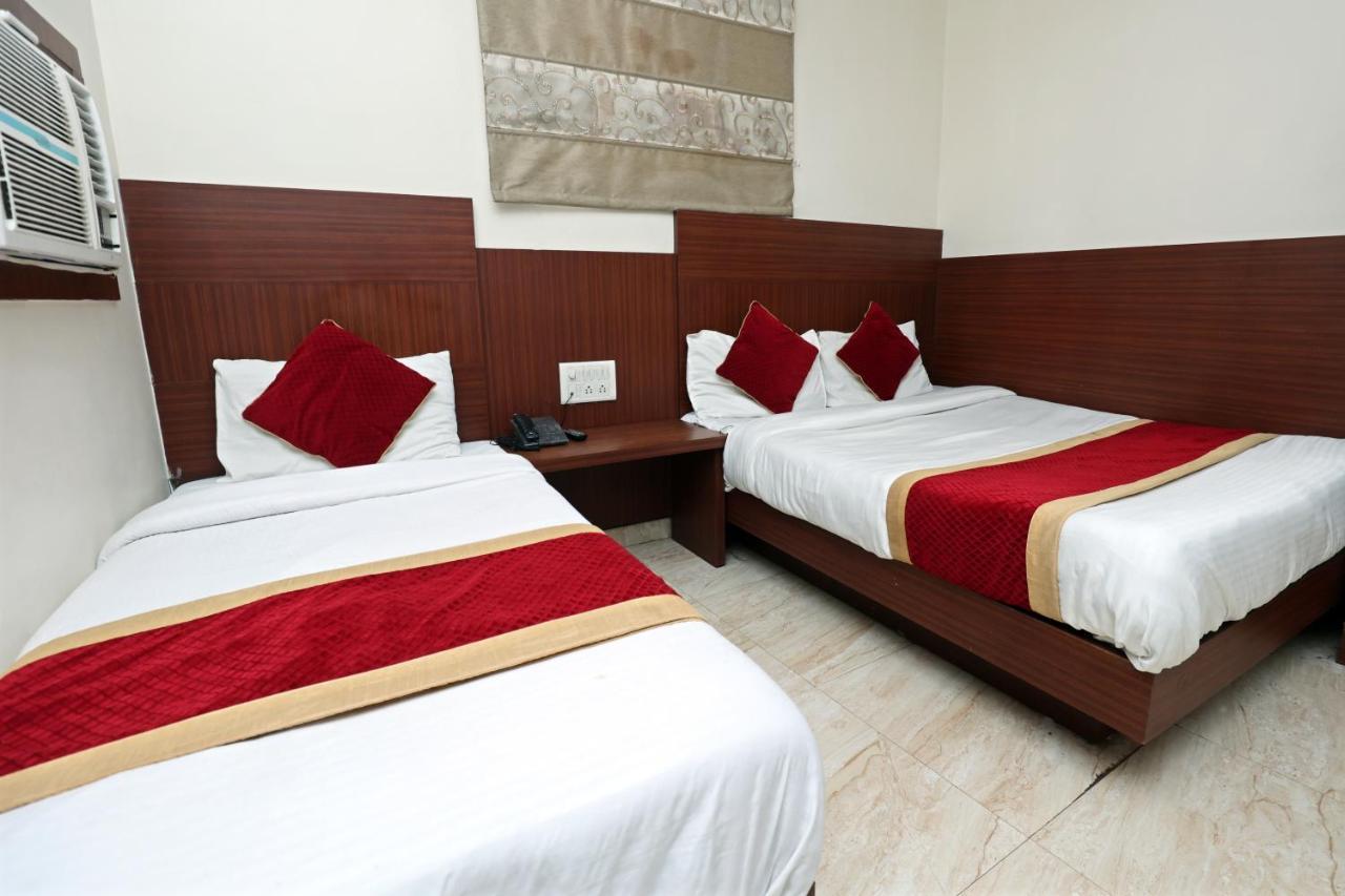 Hotel Toto International Dx 뉴델리 외부 사진