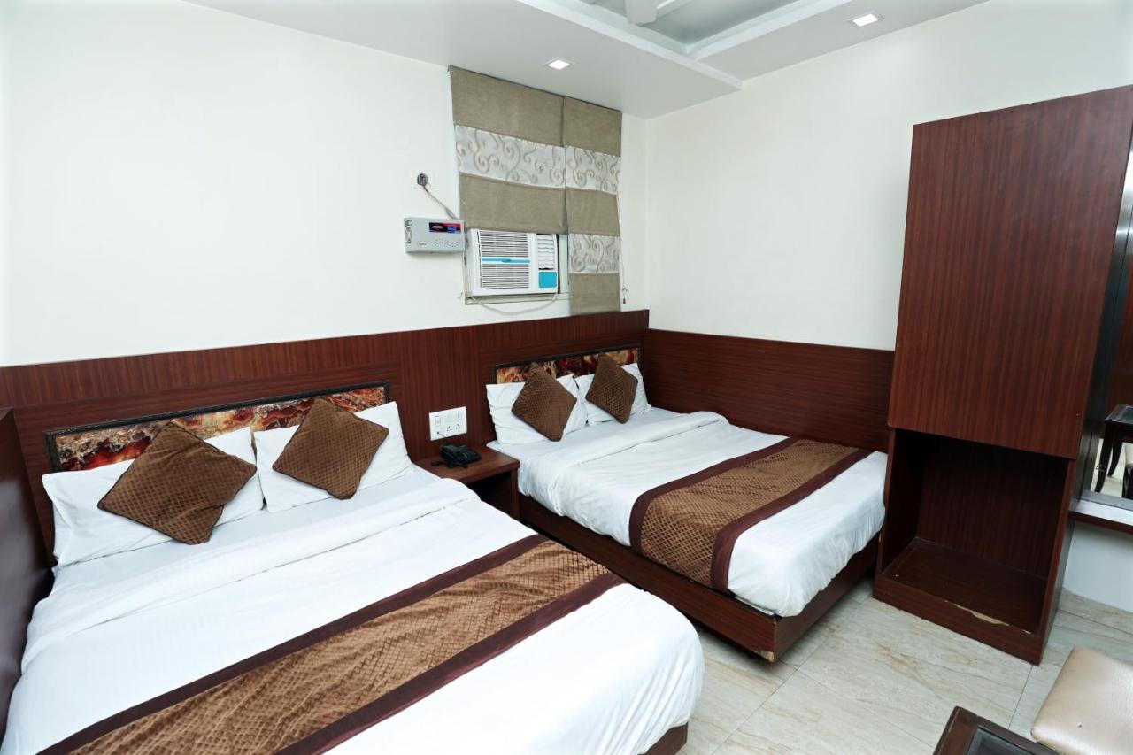Hotel Toto International Dx 뉴델리 외부 사진