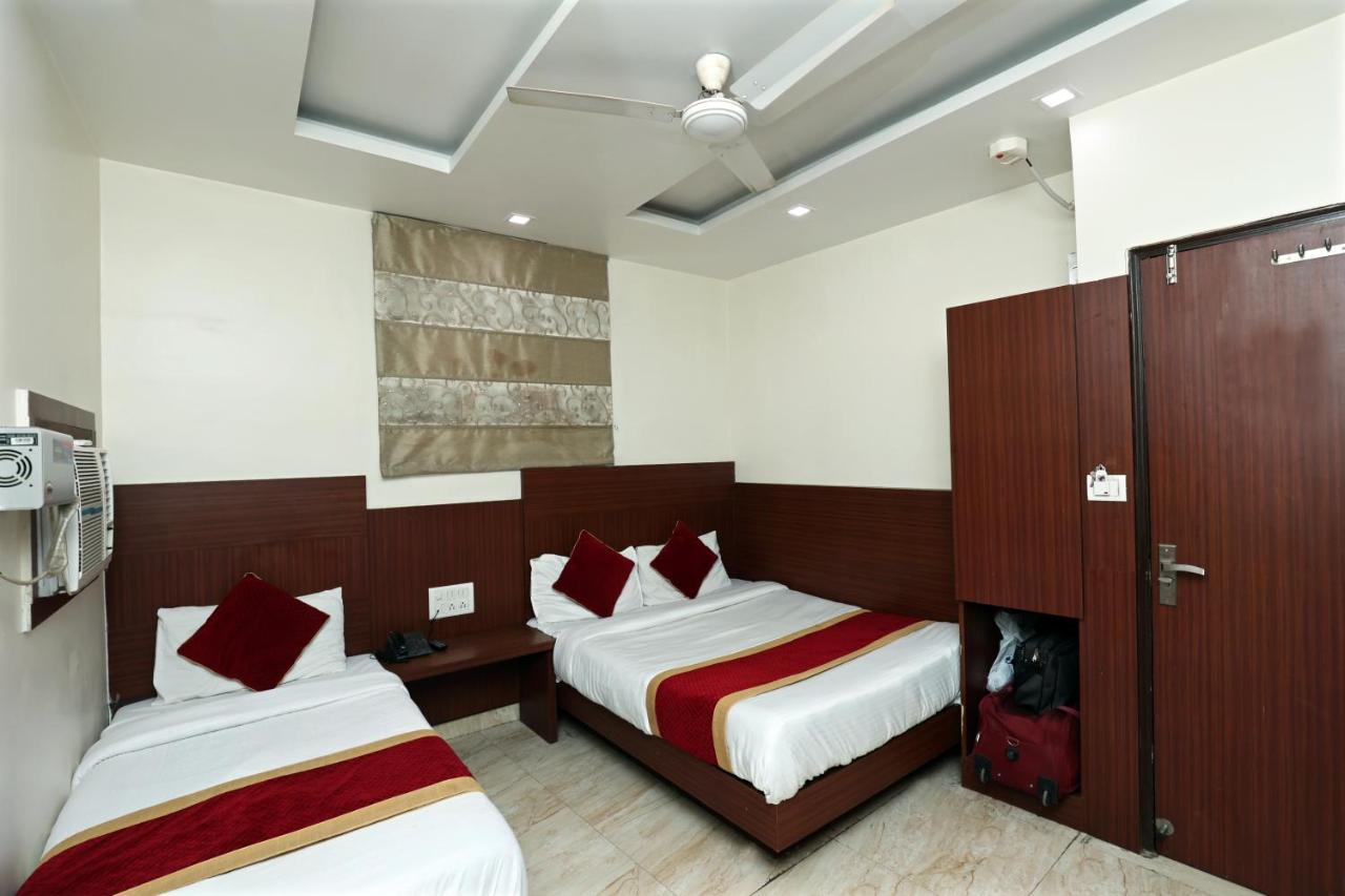 Hotel Toto International Dx 뉴델리 외부 사진