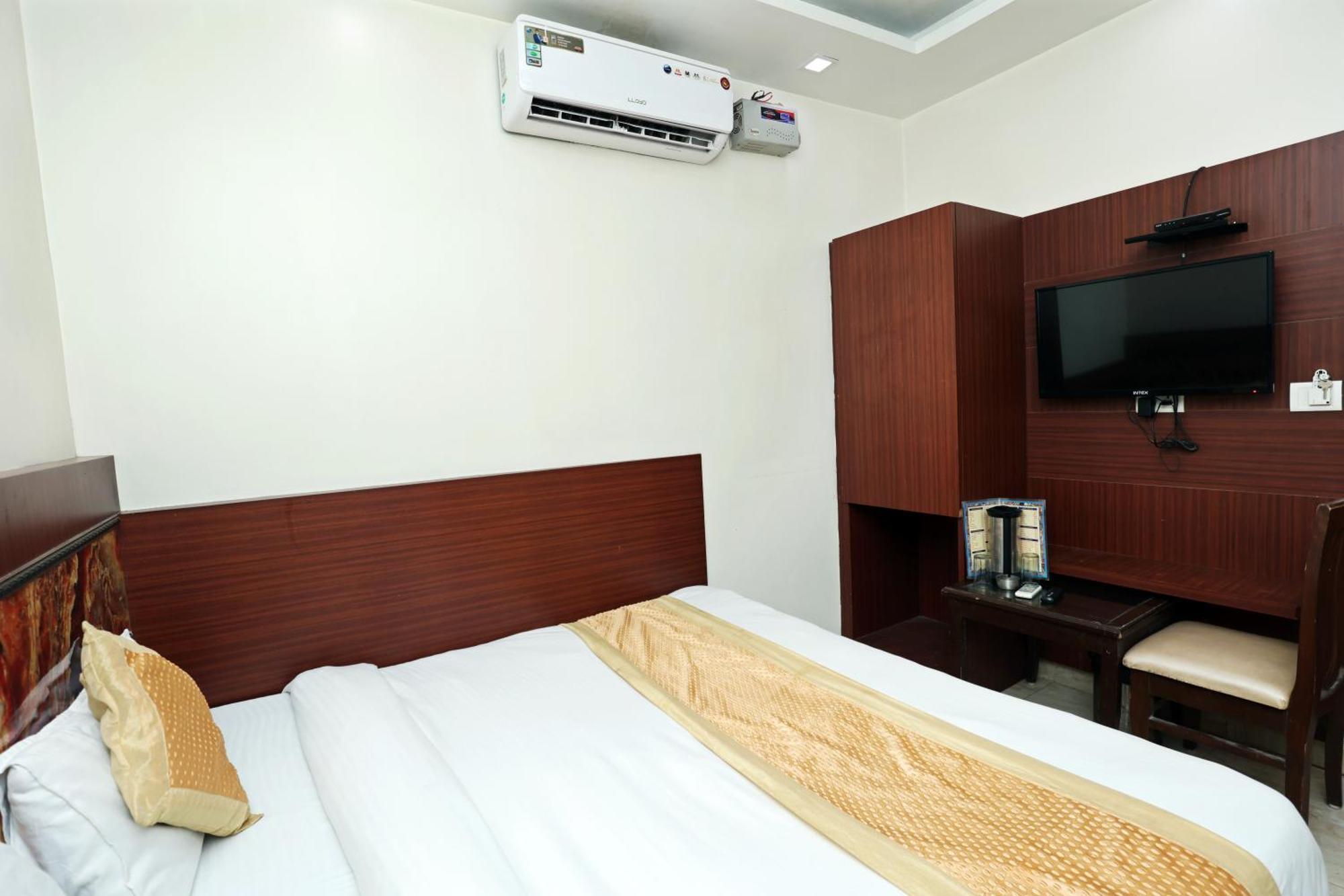 Hotel Toto International Dx 뉴델리 외부 사진