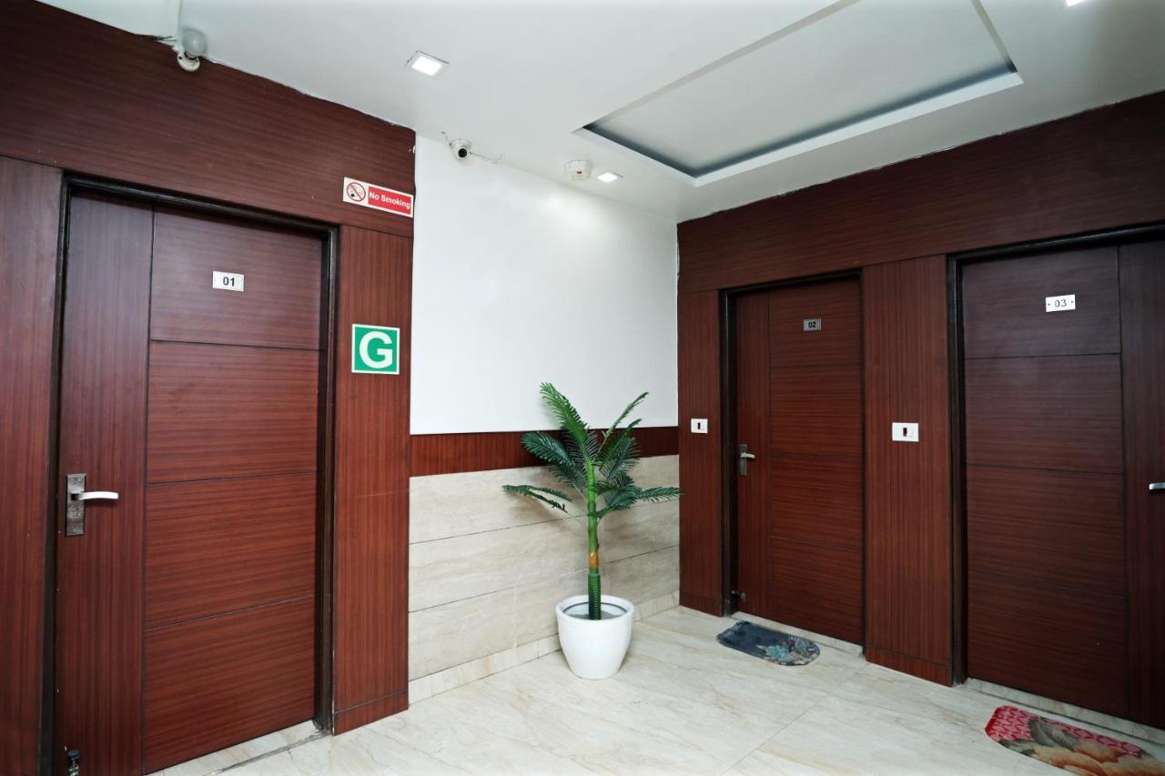 Hotel Toto International Dx 뉴델리 외부 사진